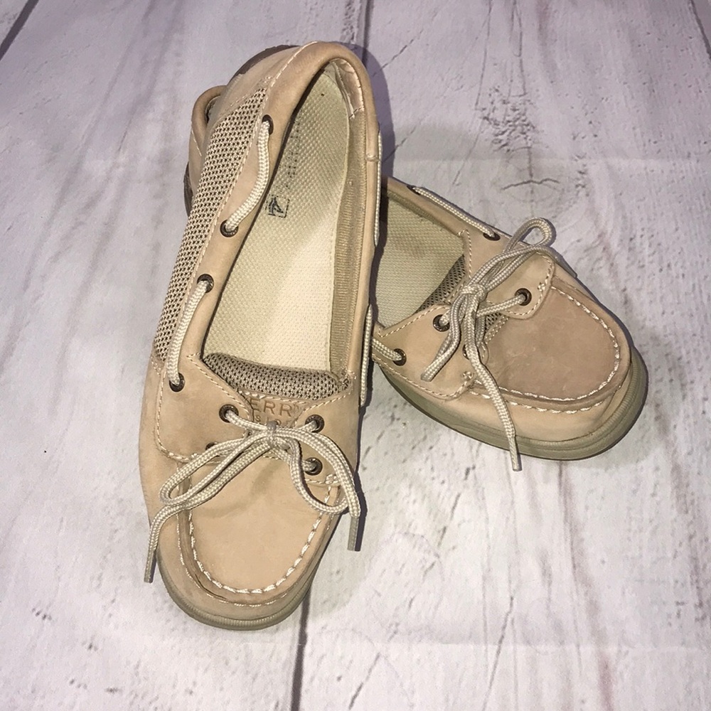 Sperry topsiders size 5